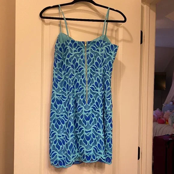 Tight Blue Lilly Pulitzer Dress - Picture 3 of 3